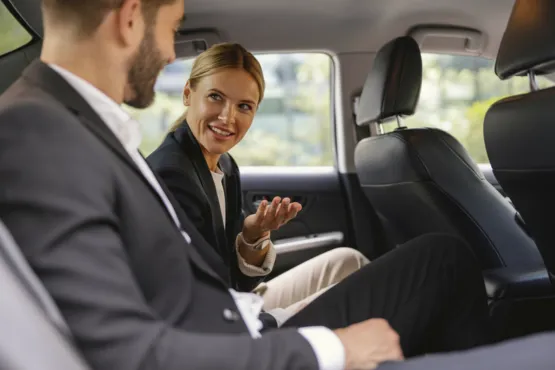 vehicule berline transport voyageur puy sainte reparade